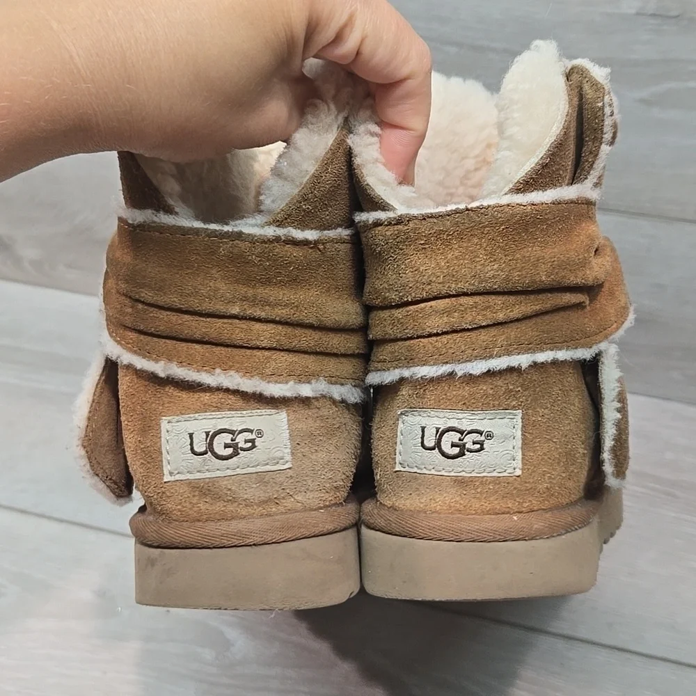 Ugg Australia Women Cozy Leather Bow Suede Sheepskin Boots Shoes Sz 7